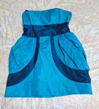 Vestido strapless azul