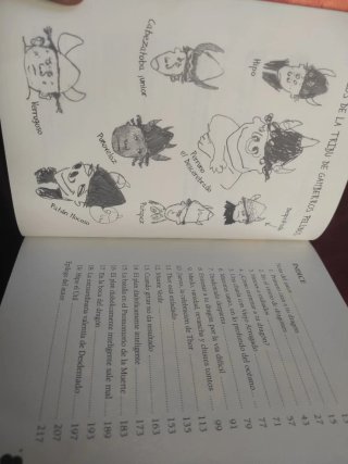 Cómo entrenar a tu dragón. Cressida Cowell. El lib
