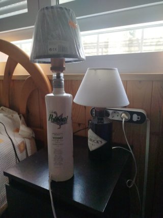 Lámpara de botellas. Varios modelos.