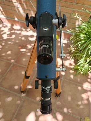 Telescopio Celestron AstroMaster 70AZ + Lumina