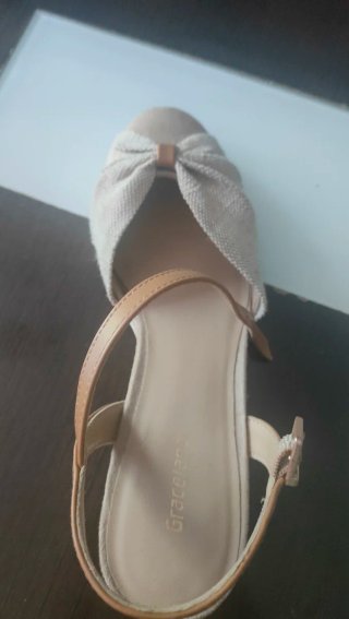 Sandalias cuña beige mujer Cuña de 6 cm
