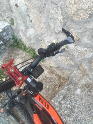 Bicicleta eléctrica BH ATOM