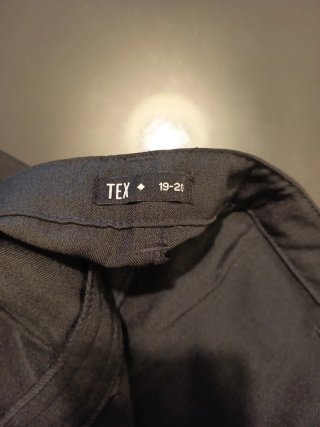 Pantalón gris uniforme nuevo T.19/20