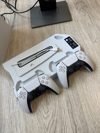 PlayStation 5 825GB + 2 Mandos