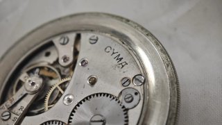 Reloj de bolsillo Cyma plateado