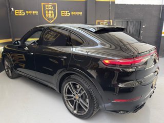 Porsche Cayenne Coupé E-Hybrid Platinum Edition