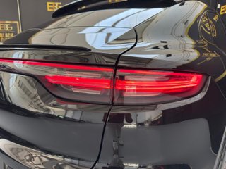 Porsche Cayenne Coupé E-Hybrid Platinum Edition