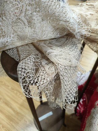 Encaje de bolillos artesanal 30 piezas,todas 99€