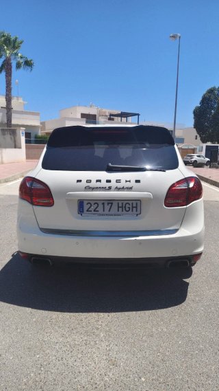 Porsche Cayenne 2011