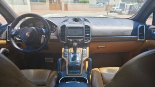 Porsche Cayenne 2011