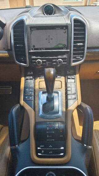 Porsche Cayenne 2011