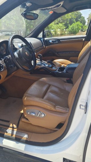 Porsche Cayenne 2011