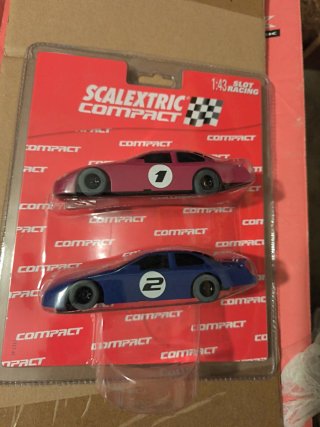 Scalextric Compact 1:43 - 2 Coches