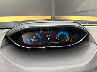 Peugeot 3008 Hybrid 300 e-EAT8 GT