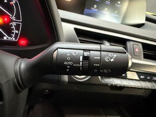 Lexus UX 2.0 250h Business Navigation