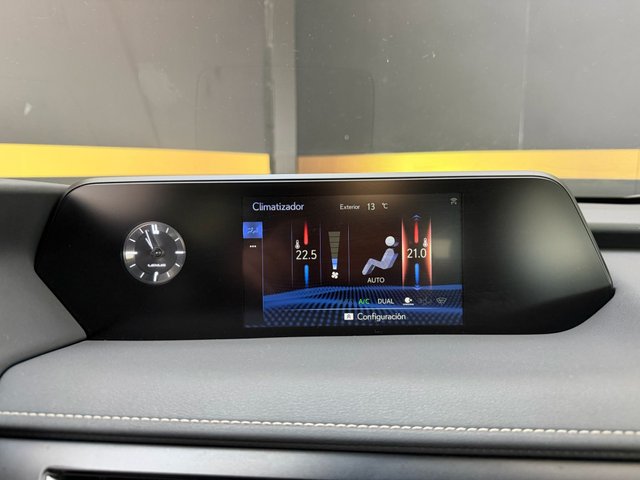 Lexus UX 2.0 250h Business Navigation