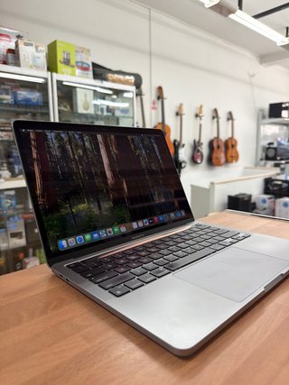 MacBook Pro M1 2020 13” 8GB 256GB SSD