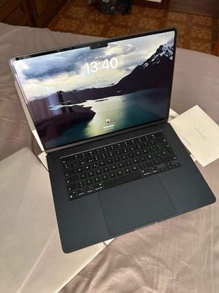 MacBook Air 15” M3 16GB RAM