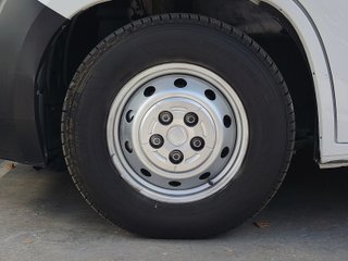 Caja Abierta con Pluma 7 Plazas FIAT Ducato DC 2.3