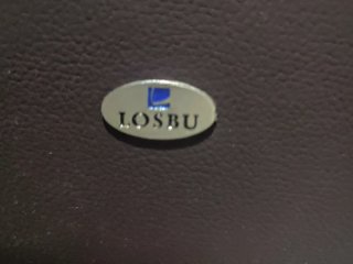 Sofá de piel Marca LOSBO