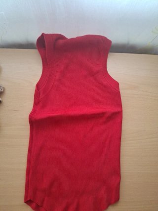 Camiseta rojo de punto talla M.
