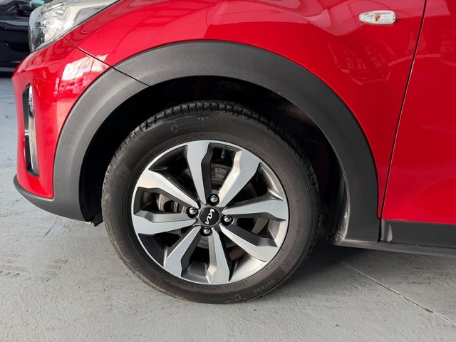 Kia Stonic 1.0 T-GDi 74kW (100CV) MHEV iMT Concept