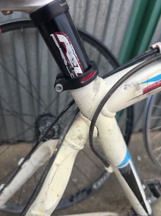 Bicicleta Felt para reparar
