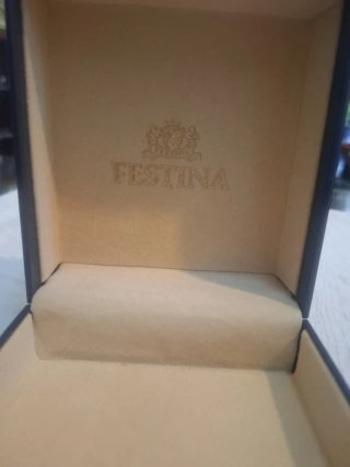Caja de reloj Festina de  plastico