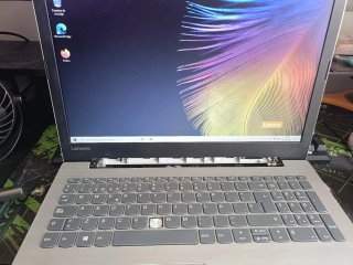 Lenovo IdeaPad 320-15AST