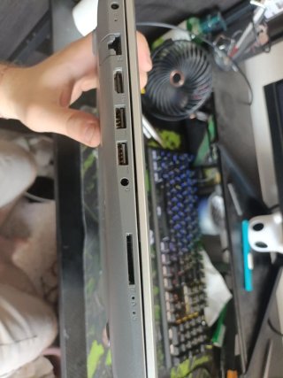 Lenovo IdeaPad 320-15AST