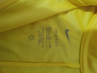 Chaqueta deportiva Nike amarilla