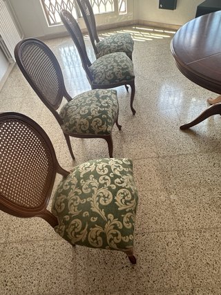 Mueble de salón vintage con mesa y 6 sillas