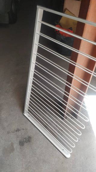 Appendiabiti estraibile in metallo bianco