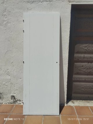 Puerta de madera blanca tengo 3 de 80cn