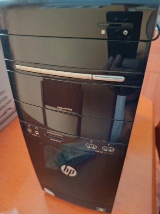 Mesa Ordenador con Monitor HP Negro y torre pc