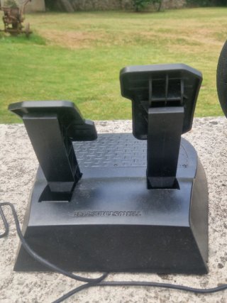 Volante Thrustmaster T80 Ferrari 488 GTB