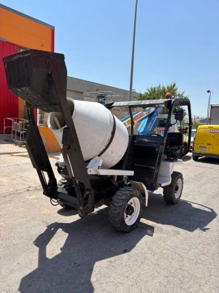 Dumper Hormigonera matriculado 4x4