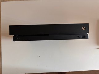 Xbox One X da 1TB