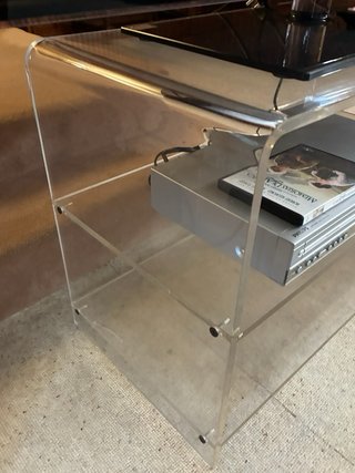 Mesa TV / auxiliar metacrilato Space Age