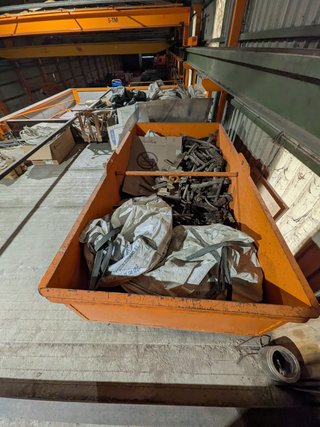 Contenedor metálico robusto 3.15m3