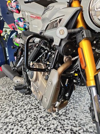 Hero Hunk 440 Naked Moto A2
