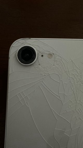 IPHONE 16e CORRECTO ESTADO