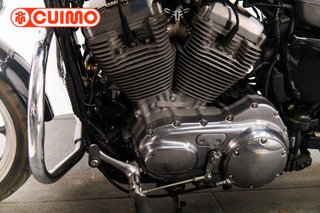 HARLEY DAVIDSON SPORTSTER 883 LOW