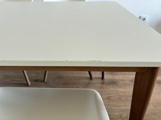 Conjunto Mesa y 4 Sillas Comedor