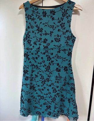 Vestido floral verde azulado