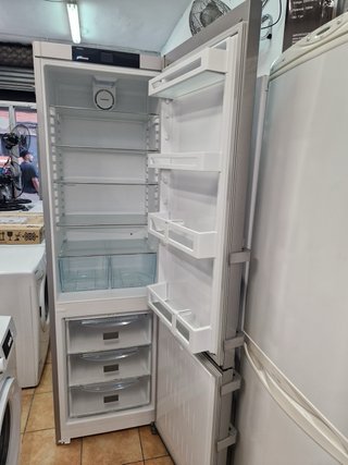 Nevera Liebherr 2m alto x 60cm ancho