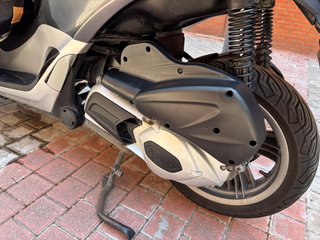 Piaggio MP3 Yourban 300LT Gris/Negro