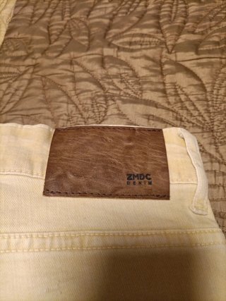 Pantalón corto Zara hombre amarillo