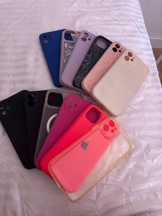 12 Fundas iPhone 11 Variadas
