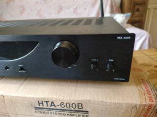 Amplificador Taga Harmony HTA-600B .